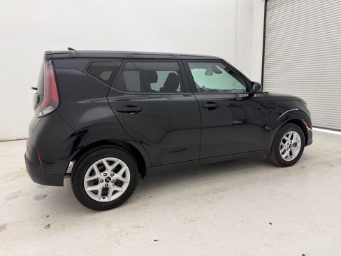 Used 2023 Kia Soul LX w/ Option Group 015 image 14