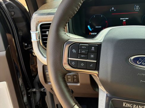 New 2025 Ford F350 King Ranch w/ FX4 Off-Road Package image 42
