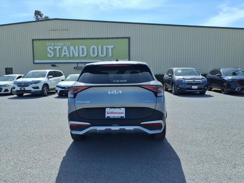 Used 2024 Kia Sportage EX image 7