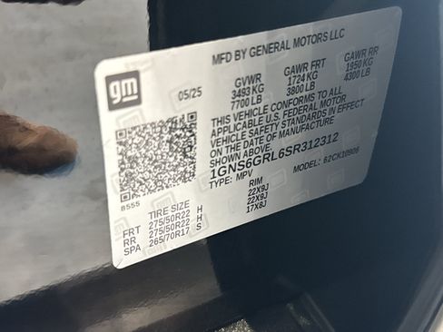 Used 2025 Chevrolet Suburban High Country AWD/4WD image 42