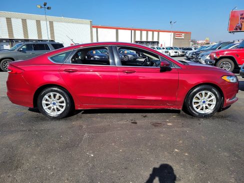 Used 2017 Ford Fusion S image 4