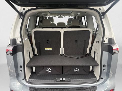 Used 2025 Volkswagen ID. Buzz 1st Edition RWD image 12