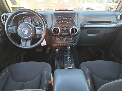 Certified 2017 Jeep Wrangler Unlimited Sahara w/ Connectivity Group AWD/4WD image 24