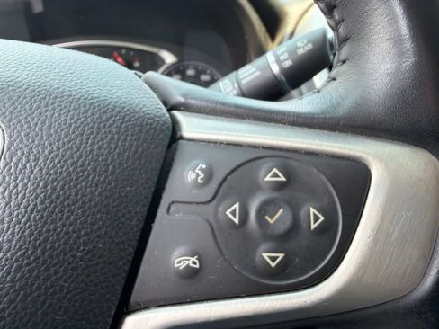 Used 2018 GMC Acadia SLT FWD image 19