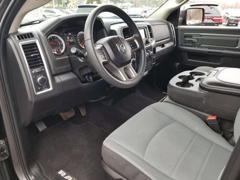 Used 2023 RAM 1500 Classic SLT image 9