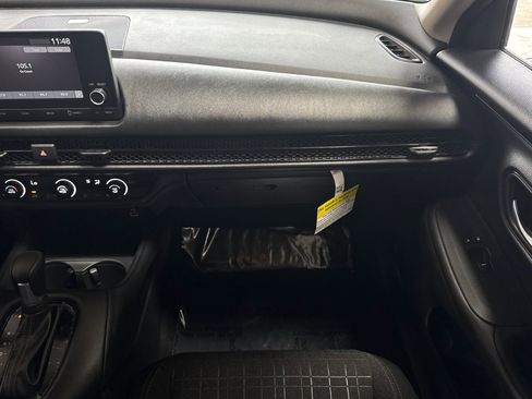Certified 2025 Honda HR-V LX image 28