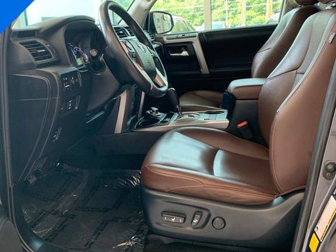 Used 2021 Toyota 4Runner Limited AWD/4WD image 3