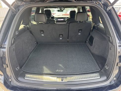 Used 2024 Jeep Grand Cherokee Summit image 8