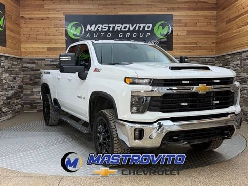 Used 2025 Chevrolet Silverado 2500 LT AWD/4WD image 1