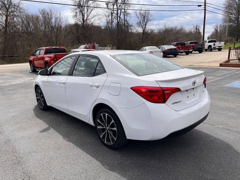 Used 2019 Toyota Corolla SE w/ Carpet Mat Package (TMS) image 7