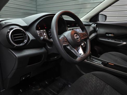 Used 2024 Nissan Kicks SV FWD image 11
