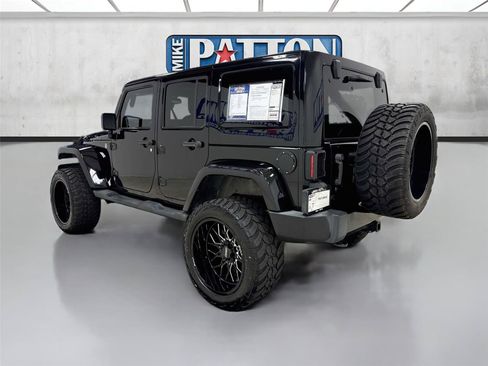 Used 2013 Jeep Wrangler Unlimited Sahara w/ Connectivity Group AWD/4WD image 5