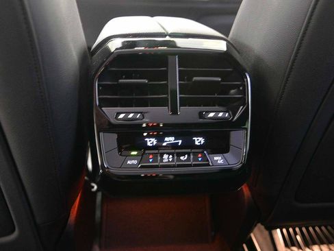 New 2026 BMW iX xDrive60 AWD/4WD image 10