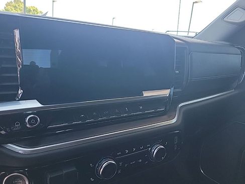 Used 2025 GMC Sierra 1500 SLT RWD image 27