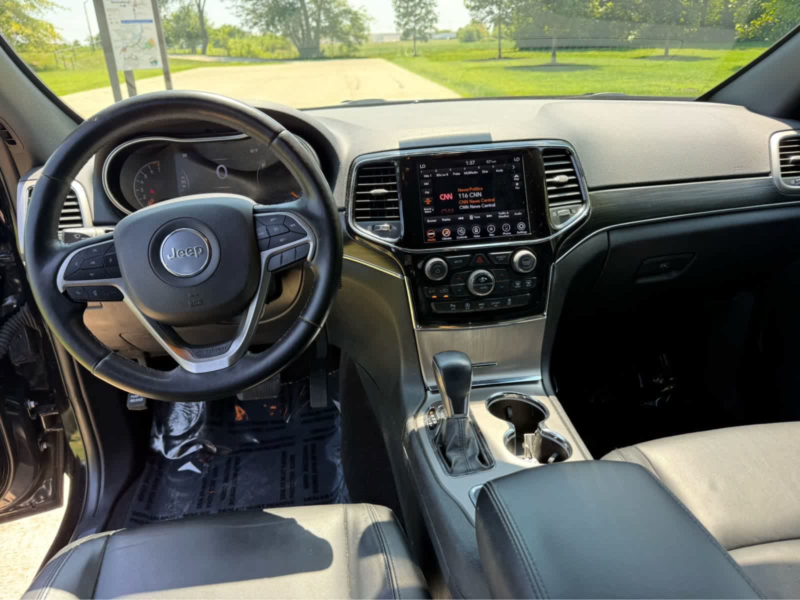 Used 2022 Jeep Grand Cherokee Limited AWD/4WD image 14