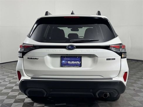 Used 2025 Subaru Forester Limited image 9