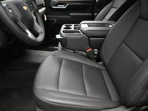 New 2025 Chevrolet Silverado 1500 LT image 15