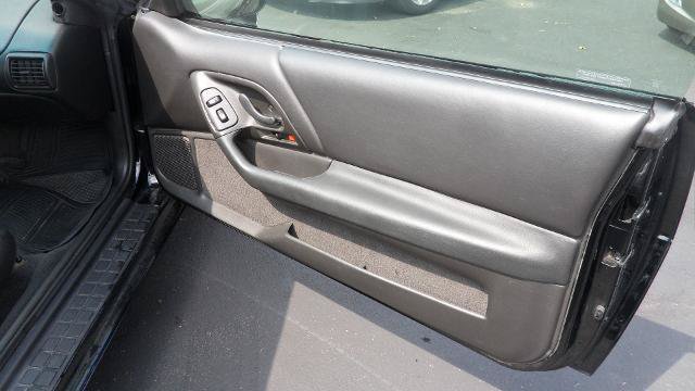 Used 2002 Chevrolet Camaro LT w/ Performance Handling Pkg RWD image 15