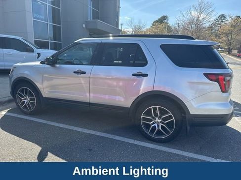 Used 2018 Ford Explorer Sport w/ Equipment Group 401A image 9
