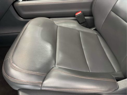 Used 2025 Ford Expedition Active AWD/4WD image 28