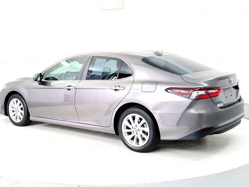 Used 2023 Toyota Camry LE AWD/4WD image 4