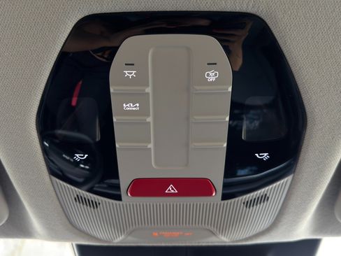 Used 2025 Kia K4 FWD image 30