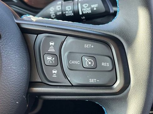 Used 2025 Jeep Wrangler Unlimited Rubicon 4xe w/ Convenience Group AWD/4WD image 16