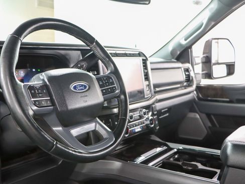 Used 2023 Ford F250 Lariat w/ Sport Appearance Package image 24