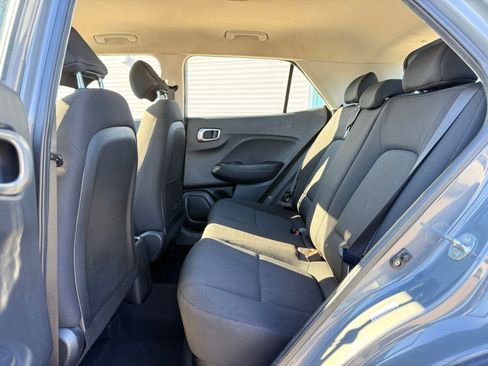 Used 2021 Hyundai Venue SE image 20