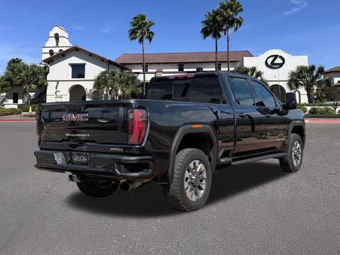 Used 2025 GMC Sierra 2500 AT4 w/ AT4 Premium Plus Package AWD/4WD image 2