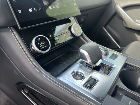 Used 2026 Jaguar F-PACE R-Dynamic S AWD/4WD image 27