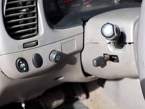 Used 2002 Toyota Sequoia Limited image 22