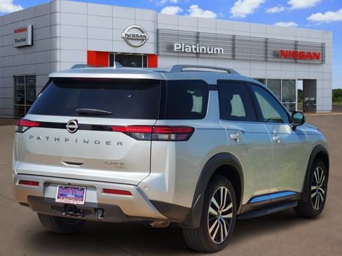 Used 2025 Nissan Pathfinder Platinum AWD/4WD image 4
