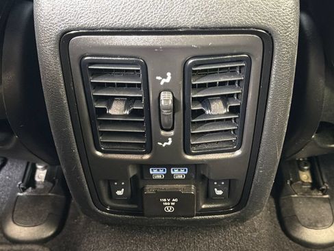 Used 2024 Dodge Durango GT AWD/4WD image 13