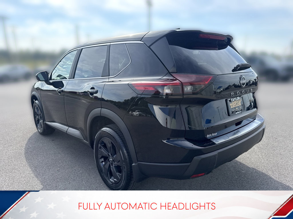 Used 2026 Nissan Rogue SV FWD image 8