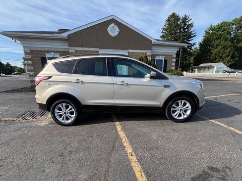Used 2018 Ford Escape SE AWD/4WD image 4
