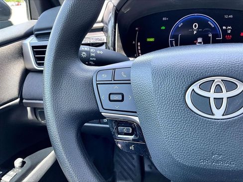 Used 2025 Toyota Camry LE FWD image 23