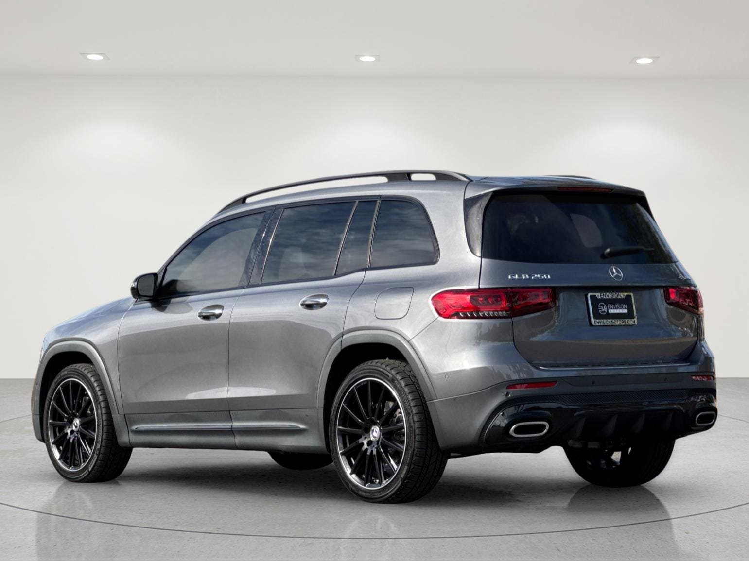 Used 2023 Mercedes-Benz GLB 250 4MATIC image 4