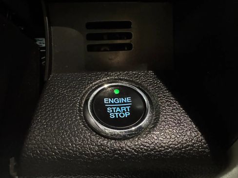 Used 2019 Ford F150 Lariat AWD/4WD image 17