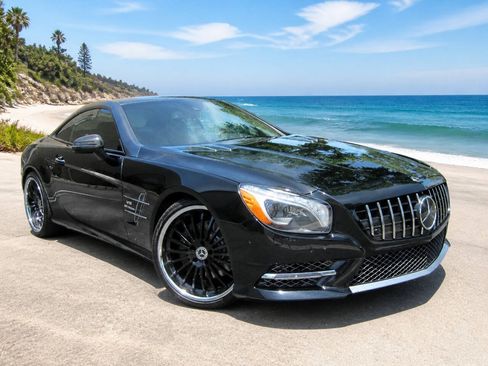 Used 2013 Mercedes-Benz SL 550 image 2