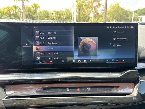 Used 2025 BMW i5 eDrive40i w/ Premium Package image 22