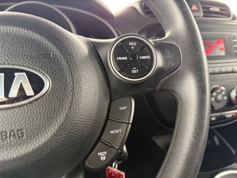 Used 2016 Kia Soul FWD image 14