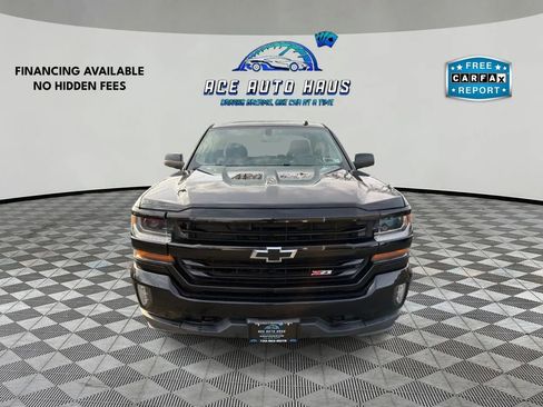 Used 2017 Chevrolet Silverado 1500 LT w/ Midnight Edition image 2