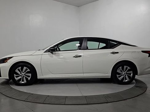 Certified 2025 Nissan Altima 2.5 S FWD image 2