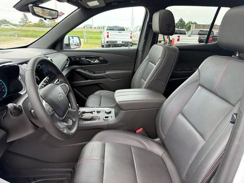 Used 2023 Chevrolet Traverse RS w/ LPO, Floor Liner Package AWD/4WD image 20