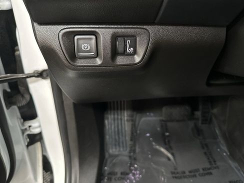 Used 2021 GMC Acadia SLT image 32