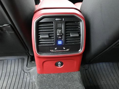 Certified 2024 Porsche Macan GTS image 18