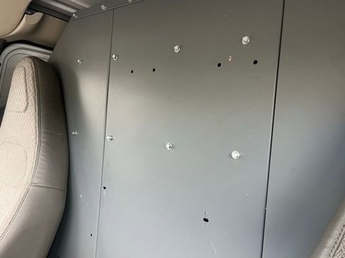 Used 2021 Chevrolet Express 2500 image 20