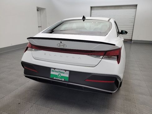 Used 2025 Hyundai Elantra Sport FWD image 7