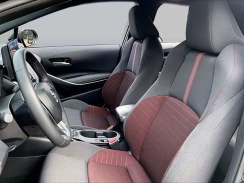 Used 2025 Toyota Corolla SE FWD image 8